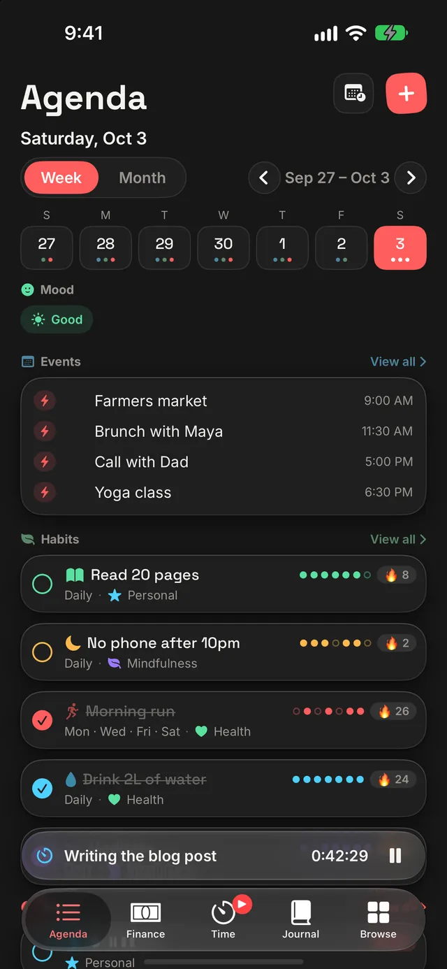 Agenda in dark mode: the week strip, today's events and habits, with colours checked for contrast.